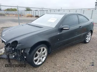 2002 Mercedes-Benz C 230/260/280/320 with VIN WDBRN47J82A263315, listed as a IAAI auction lot 41431146 with Not Provided miles and . Bid and sale history available at DreamBid. Image 2.