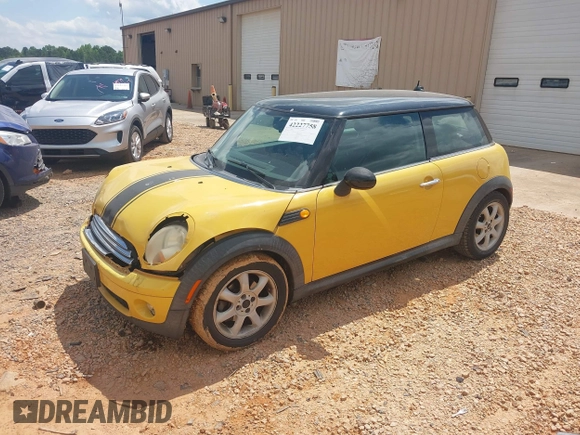 2007 MINI Hardtop with VIN WMWMF33557TT56622, listed as a IAAI auction lot 42227758 with 145,258 mi miles and . Bid and sale history available at DreamBid. Image 17.