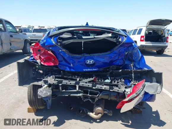 2013 Hyundai Veloster w/Gray Int z VIN KMHTC6AD3DU134956, wystawiony jako IAAI lot #42560944 z przebiegiem 108 166 mil mil oraz . Historia ofert i sprzedaży dostępna na DreamBid. Obrazek 6.
