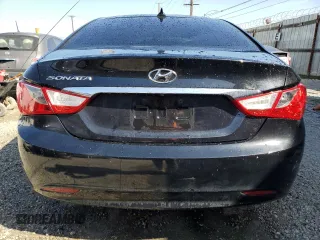 2013 Hyundai Sonata SE z VIN 5NPEC4AC4DH726725, wystawiony jako Copart lot #51821295 z przebiegiem 94 092 mil mil oraz Szkoda całkowita • Salvage title. Historia ofert i sprzedaży dostępna na DreamBid. Obrazek 6.