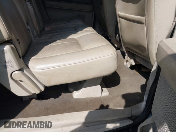 2009 Ford Expedition Max SSV with VIN 1FMFK165X9LA06361, listed as a IAAI auction lot 41927774 with 428,851 mi miles and . Bid and sale history available at DreamBid. Image 8.