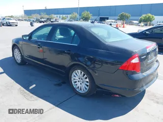 2012 Ford Fusion Hybrid z VIN 3FADP0L3XCR408261, wystawiony jako IAAI lot #42781210 z przebiegiem 281 961 mil mil oraz . Historia ofert i sprzedaży dostępna na DreamBid. Obrazek 3.