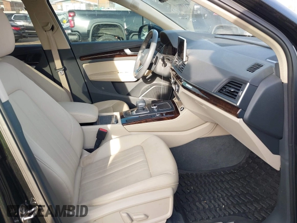 2019 Audi Q5 Prestige with VIN WA1CNAFY2K2055259, listed as a IAAI auction lot 41761227 with 48,983 mi miles. Bid and sale history available at carsss.com. Image 5.