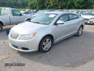 2011 Buick LaCrosse CX z VIN 1G4GA5EC6BF257283, wystawiony jako IAAI lot #42522899 z przebiegiem 172 284 mil mil oraz . Historia ofert i sprzedaży dostępna na DreamBid. Obrazek 2.