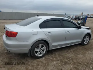 2012 Volkswagen Jetta TDI w/Premium & Nav z VIN 3VWLL7AJ8CM365576, wystawiony jako Copart lot #56728245 z przebiegiem 102 088 mil mil oraz Szkoda całkowita • Salvage title. Historia ofert i sprzedaży dostępna na DreamBid. Obrazek 3.