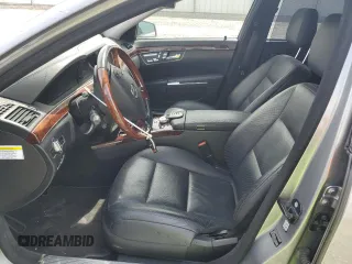 2012 Mercedes-Benz S 550 z VIN WDDNG9EB2CA438250, wystawiony jako Copart lot #53573405 z przebiegiem Nie podano mil oraz Czysty tytuł • Clean title. Historia ofert i sprzedaży dostępna na DreamBid. Obrazek 7.