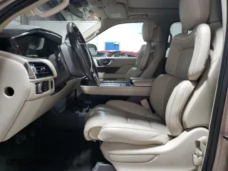 2018 Lincoln Navigator L Reserve with VIN 5LMJJ3LT3JEL08835, listed as a Copart auction lot 69244204 with 83,797 mi miles and Salvage Title. Bid and sale history available at carsss.com. Image 7.