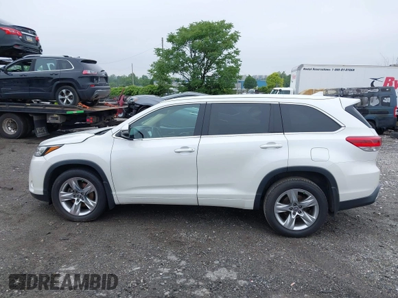 2017 Toyota Highlander Limited with VIN 5TDDZRFH6HS383458, listed as a IAAI auction lot 42510700 with 114,314 mi miles and . Bid and sale history available at DreamBid. Image 14.