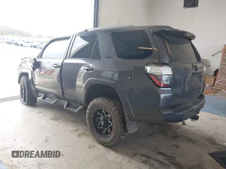 2018 Toyota 4Runner SR5 with VIN JTEBU5JR7J5550156, listed as a IAAI auction lot 41838265 with 171,242 mi miles and . Bid and sale history available at DreamBid. Image 3.