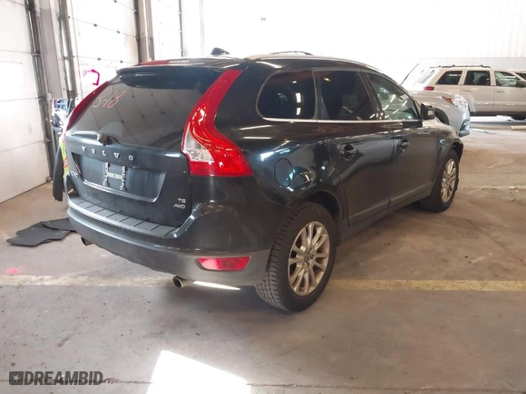 2010 Volvo XC60 3.0T with VIN YV4992DZXA2020907, listed as a IAAI auction lot 41736455 with 140,890 mi miles. Bid and sale history available at carsss.com. Image 4.