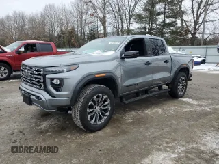 2024 GMC Canyon 4WD Denali with VIN 1GTP6FEK9R1152215, listed as a Copart auction lot 45130975 with 6,736 mi miles and Salvage Title. Bid and sale history available at carsss.com. Image 1.