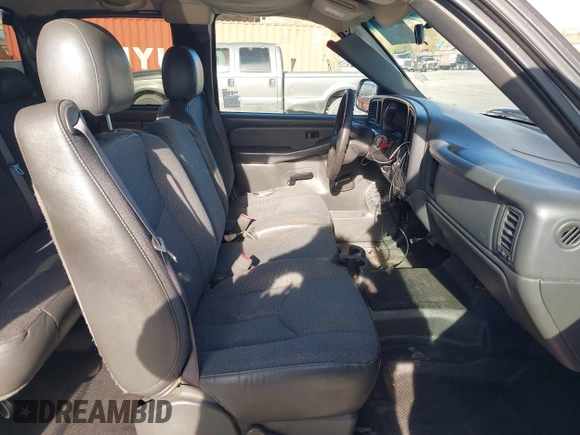 2007 Chevrolet Silverado 1500 with VIN 1GBHC29D37E134322, listed as a IAAI auction lot 41794042 with 206,020 mi miles and . Bid and sale history available at DreamBid. Image 5.
