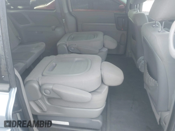 2014 Kia Sedona LX with VIN KNDMG4C79E6547589, listed as a IAAI auction lot 41724633 with 211,213 mi miles. Bid and sale history available at carsss.com. Image 8.