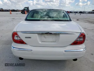 2006 Jaguar XJ Vanden Plas with VIN SAJWA82B16SH06996, listed as a Copart auction lot 62509025 with 80,236 mi miles and Salvage title. Bid and sale history available at DreamBid. Image 6.
