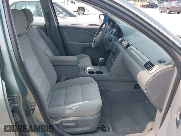 2006 Ford Five Hundred SE с VIN 1FAFP23136G109712, выставлен на аукционе IAAI как лот 42389919 с пробегом 207 006 миль миль и . История ставок и продаж доступна на DreamBid. Изображение 5.