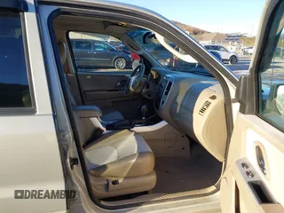2006 Mercury Mariner Luxury с VIN 4M2YU571X6DJ08480, выставлен на аукционе IAAI как лот 41094486 с пробегом 138 138 миль миль и . История ставок и продаж доступна на DreamBid. Изображение 5.