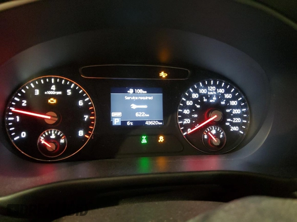 2020 Kia Sorento LX V6 with VIN 5XYPGDA51LG700748, listed as a Copart auction lot 50105295 with 43,620 mi miles and Salvage Title. Bid and sale history available at carsss.com. Image 9.