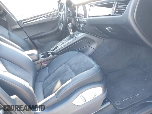 2020 Porsche Macan with VIN WP1AA2A55LLB05013, listed as a IAAI auction lot 41395969 with 69,440 mi miles and . Bid and sale history available at DreamBid. Image 5.