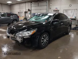 2018 Nissan Altima SV with VIN 1N4AL3AP0JC271008, listed as a IAAI auction lot 41343264 with 96,198 mi miles and . Bid and sale history available at carsss.com. Image 18.