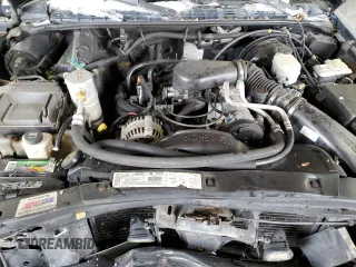 2002 GMC Sonoma SLS with VIN 1GTCS14WX28239250, listed as a Copart auction lot 46291075 with 186,402 mi miles and Salvage Title. Bid and sale history available at carsss.com. Image 12.