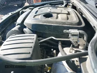 2018 Jeep Grand Cherokee Upland z VIN 1C4RJFAG0JC240927, wystawiony jako IAAI lot #43401122 z przebiegiem 132 017 mil mil oraz . Historia ofert i sprzedaży dostępna na DreamBid. Obrazek 19.