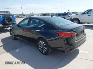 2024 Nissan Altima SV z VIN 1N4BL4DV3RN335742, wystawiony jako IAAI lot #42521869 z przebiegiem 39 505 mil mil oraz . Historia ofert i sprzedaży dostępna na DreamBid. Obrazek 3.