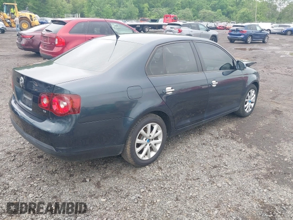 2010 Volkswagen Jetta Limited Edition z VIN 3VWAZ7AJ5AM155049, wystawiony jako IAAI lot #42276777 z przebiegiem 88 699 mil mil oraz . Historia ofert i sprzedaży dostępna na DreamBid. Obrazek 4.