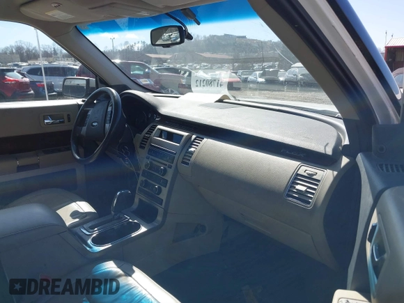 2009 Ford Flex SEL with VIN 2FMEK62C49BB02371, listed as a IAAI auction lot 41780212 with 194,522 mi miles. Bid and sale history available at carsss.com. Image 5.