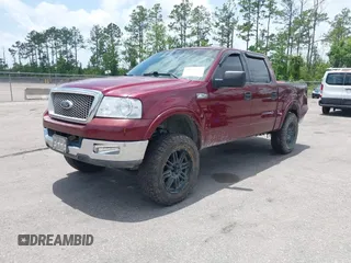 2004 Ford F-150 XLT z VIN 1FTPW12574KB73391, wystawiony jako IAAI lot #42437039 z przebiegiem 209 125 mil mil oraz . Historia ofert i sprzedaży dostępna na DreamBid. Obrazek 2.