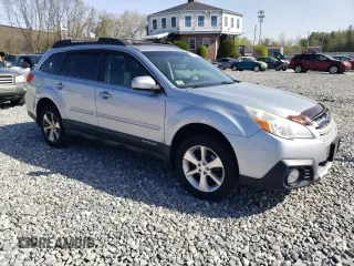 2014 Subaru Outback Limited with VIN 4S4BRBLC3E3274360, listed as a Copart auction lot 54586035 with 176,553 mi miles and Clean Title. Bid and sale history available at DreamBid. Image 5.