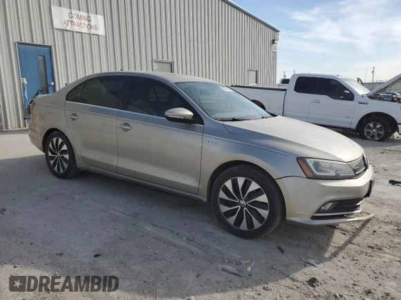 2015 Volkswagen Jetta Sedan Hybrid SEL Premium with VIN 3VW637AJXFM427884, listed as a Copart auction lot 49460505 with 58,950 mi miles and Salvage Title. Bid and sale history available at carsss.com. Image 4.