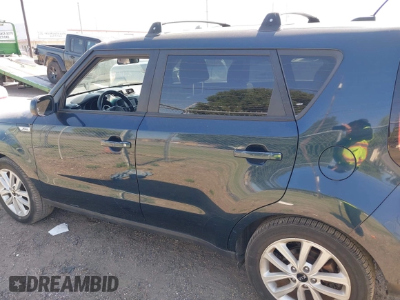 2017 Kia Soul + with VIN KNDJP3A58H7419132, listed as a IAAI auction lot 41985233 with 145,381 mi miles. Bid and sale history available at carsss.com. Image 13.