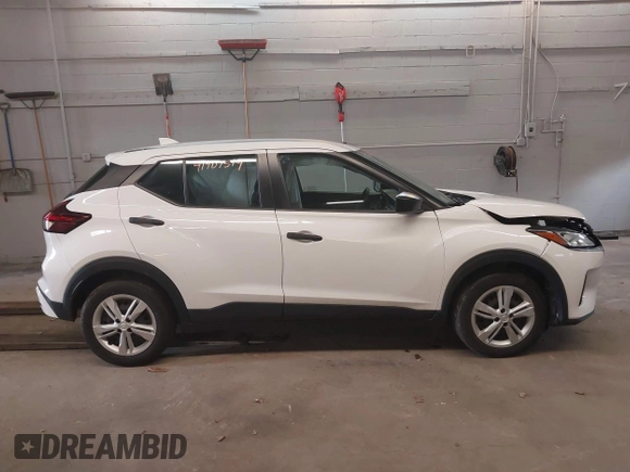 2022 Nissan Kicks S with VIN 3N1CP5BV8NL505330, listed as a IAAI auction lot 41907514 with 30,604 mi miles. Bid and sale history available at carsss.com. Image 13.