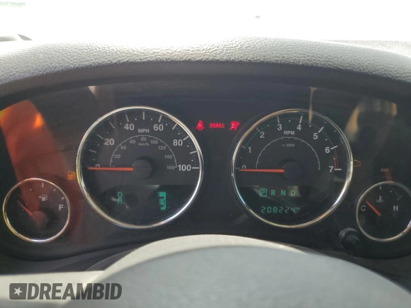 2015 Jeep Wrangler Unlimited Rubicon with VIN 1C4BJWFG8FL561308, listed as a Copart auction lot 60233385 with 208,224 mi miles and Clean title. Bid and sale history available at DreamBid. Image 9.