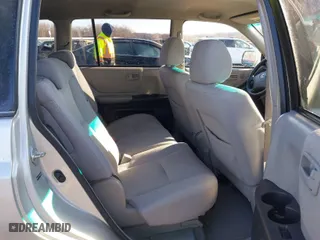 2005 Toyota Highlander with VIN JTEDP21A650062604, listed as a IAAI auction lot 40996702 with 193,651 mi miles. Bid and sale history available at carsss.com. Image 8.