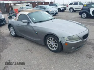 2005 BMW Z4 2.5i with VIN 4USBT33525LS55564, listed as a IAAI auction lot 42023146 with 97,349 mi miles. Bid and sale history available at carsss.com. Image 1.