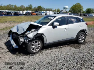 2018 Mazda CX-3 Sport z VIN JM1DKFB73J0316437, wystawiony jako Copart lot #51692195 z przebiegiem Nie podano mil oraz Szkoda całkowita • Salvage title. Historia ofert i sprzedaży dostępna na DreamBid. Obrazek 1.