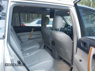 2008 Toyota Highlander Hybrid Limited with VIN JTEEW44AX82024042, listed as a IAAI auction lot 42116069 with 358,321 mi miles. Bid and sale history available at carsss.com. Image 8.