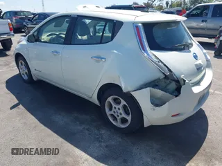 2011 Nissan LEAF SL-e z VIN JN1AZ0CP1BT007790, wystawiony jako IAAI lot #41943215 z przebiegiem 62 468 mil mil oraz . Historia ofert i sprzedaży dostępna na DreamBid. Obrazek 3.
