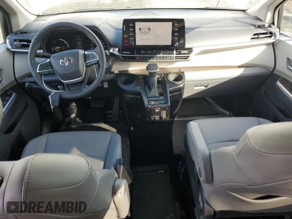 2022 Toyota Sienna XLE with VIN 5TDYRKEC1NS100250, listed as a Copart auction lot 45936435 with 5,567 mi miles and Salvage Title. Bid and sale history available at carsss.com. Image 8.