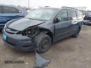 2007 Toyota Sienna CE with VIN 5TDZK23C97S047120, listed as a IAAI auction lot 42010384 with 186,070 mi miles. Bid and sale history available at carsss.com. Image 2.