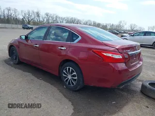 2018 Nissan Altima SV with VIN 1N4AL3APXJC246066, listed as a IAAI auction lot 42062713 with 134,644 mi miles and . Bid and sale history available at carsss.com. Image 3.
