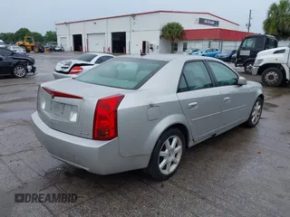2005 Cadillac CTS z VIN 1G6DP567450119291, wystawiony jako IAAI lot #42420718 z przebiegiem 126 358 mil mil oraz . Historia ofert i sprzedaży dostępna na DreamBid. Obrazek 4.
