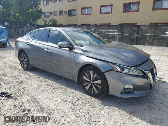 2019 Nissan Altima SV z VIN 1N4BL4DV2KC132035, wystawiony jako Copart lot #56140955 z przebiegiem 82 983 mil mil oraz Nie do naprawy • Non repairable. Historia ofert i sprzedaży dostępna na DreamBid. Obrazek 4.