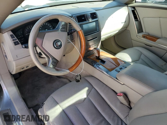2005 Cadillac XLR z VIN 1G6YV34A455601742, wystawiony jako Copart lot #77878544 z przebiegiem Nie podano mil oraz Szkoda całkowita • Salvage title. Historia ofert i sprzedaży dostępna na DreamBid. Obrazek 8.