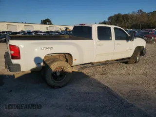2009 Chevrolet Silverado 3500HD DRW LTZ with VIN 1GCJK936X9F180407, listed as a Copart auction lot 82584064 with 231,445 mi miles and Salvage Title. Bid and sale history available at carsss.com. Image 3.