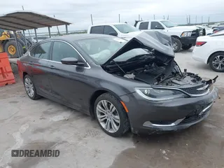 2015 Chrysler 200 Limited z VIN 1C3CCCAG2FN757483, wystawiony jako IAAI lot #42028862 z przebiegiem 21 988 mil mil oraz . Historia ofert i sprzedaży dostępna na DreamBid. Obrazek 1.
