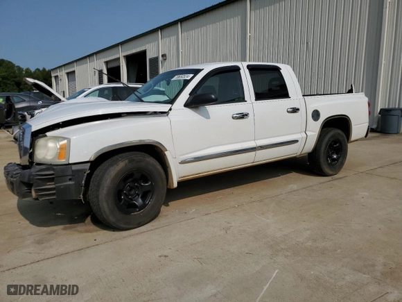 2005 Dodge Dakota Laramie with VIN 1D7HE58N35S224298, listed as a Copart auction lot 70650524 with 179,946 mi miles and Salvage Title. Bid and sale history available at carsss.com. Image 1.