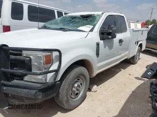 2022 Ford F-250 XL z VIN 1FD7X2A60NEF90764, wystawiony jako IAAI lot #42086688 z przebiegiem 108 681 mil mil oraz . Historia ofert i sprzedaży dostępna na DreamBid. Obrazek 2.