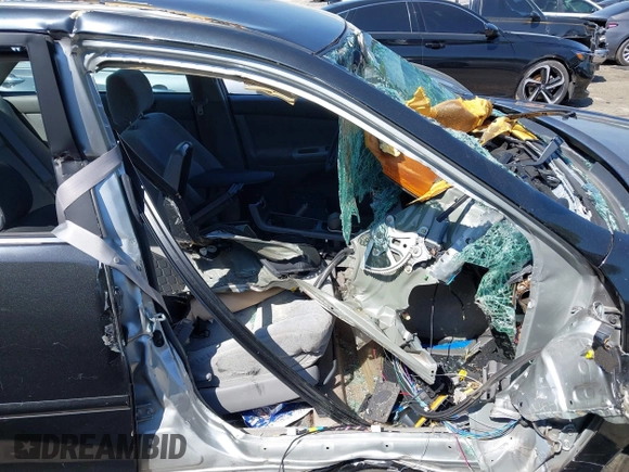 2004 Toyota Camry LE with VIN 4T1BE32K54U270040, listed as a IAAI auction lot 41984769 with Not provided miles and . Bid and sale history available at DreamBid. Image 5.